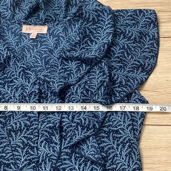 Philosophy blue floral button down blouse, Medium size, W19, L24 - Picture 6 of 8